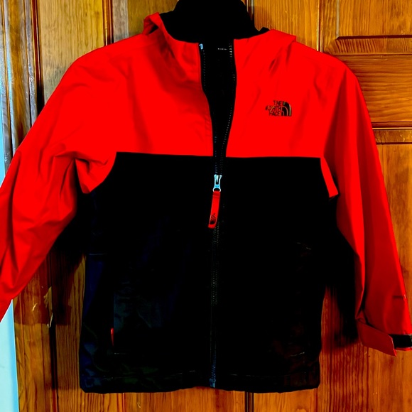The North Face Chimborazo Triclimate Boys Jacket XS6 $250